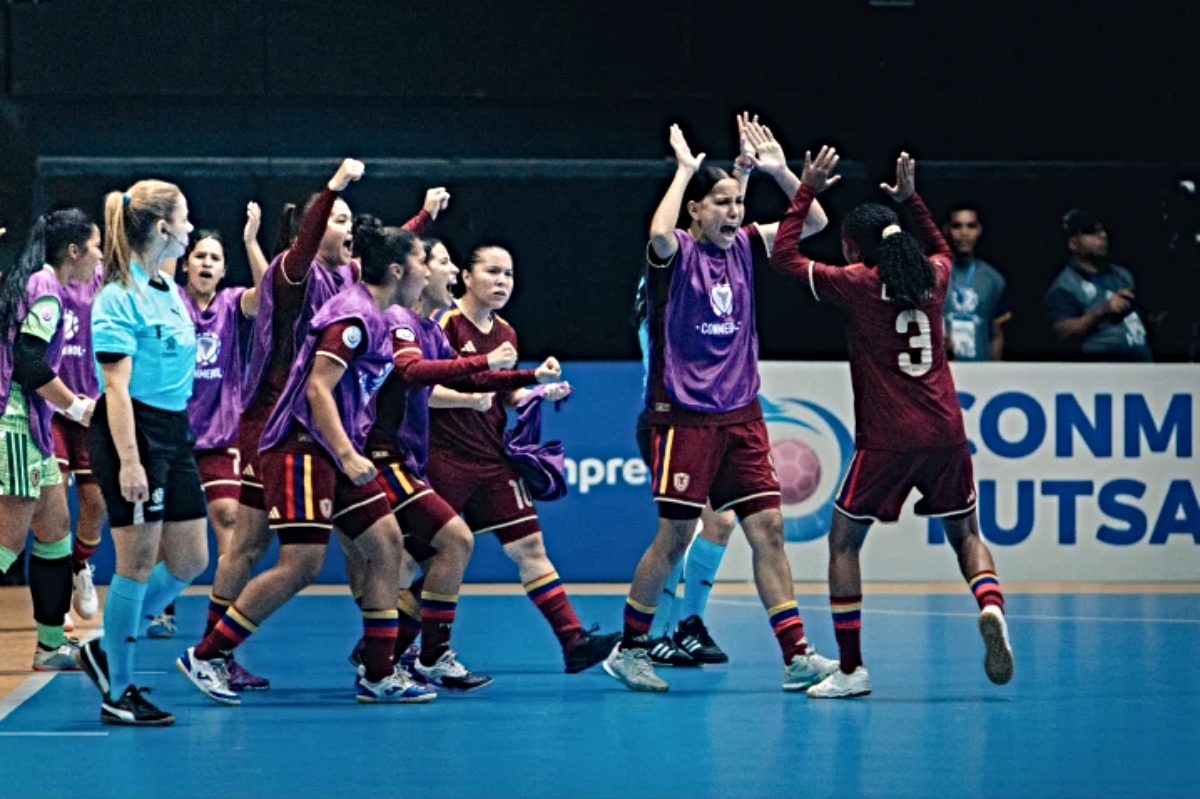 Venezuela destaca ante Bolivia 2-1 en el Suramericano Futsal femenino