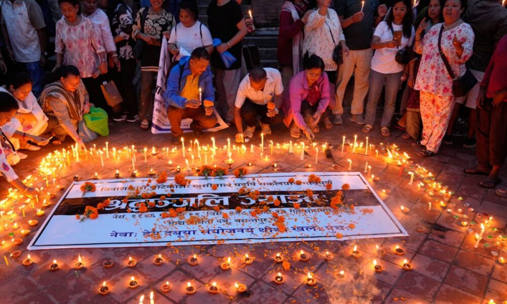 Nepal guarda luto por víctimas de riada
