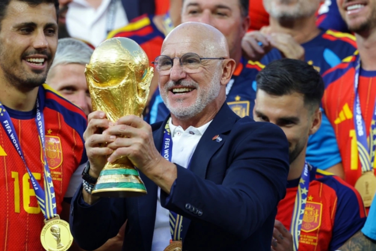 Federación Española de Fútbol renovó a Luis de La Fuente hasta el 2032