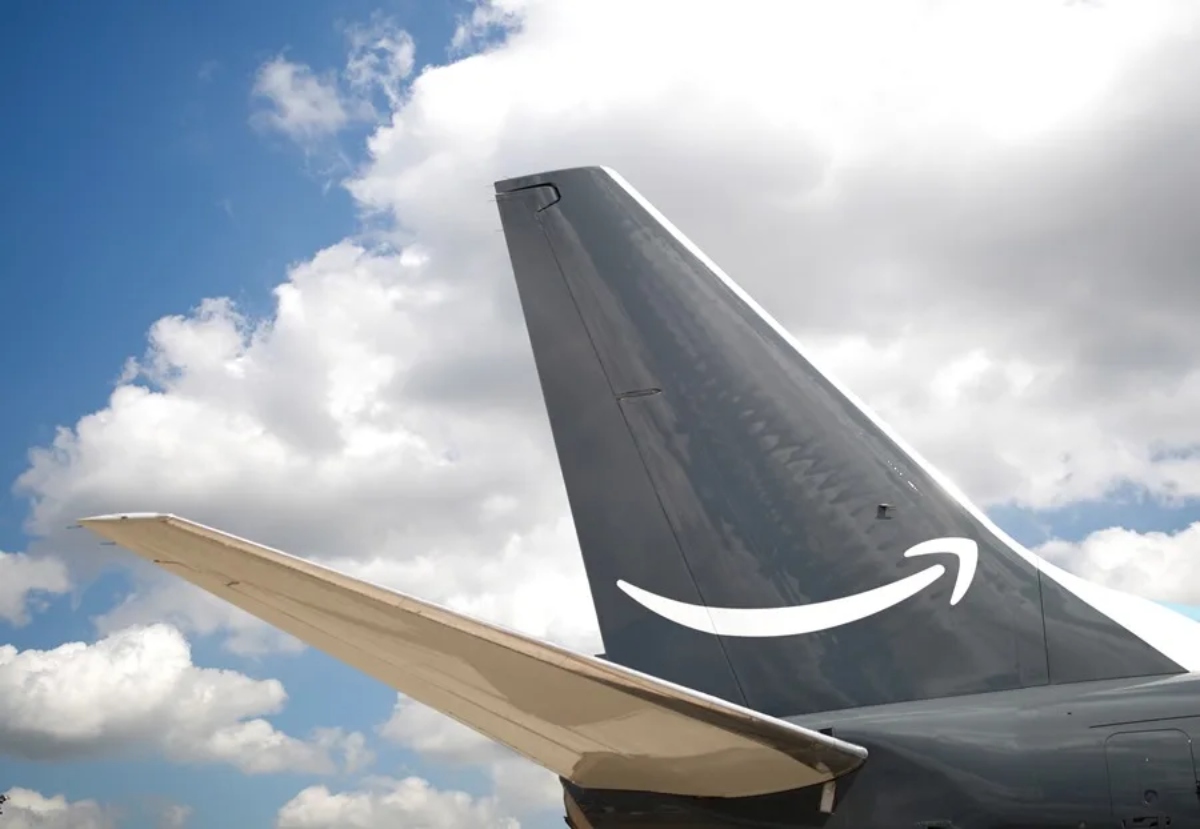 Tragedia en Miami tras estrellarse avión de Amazon