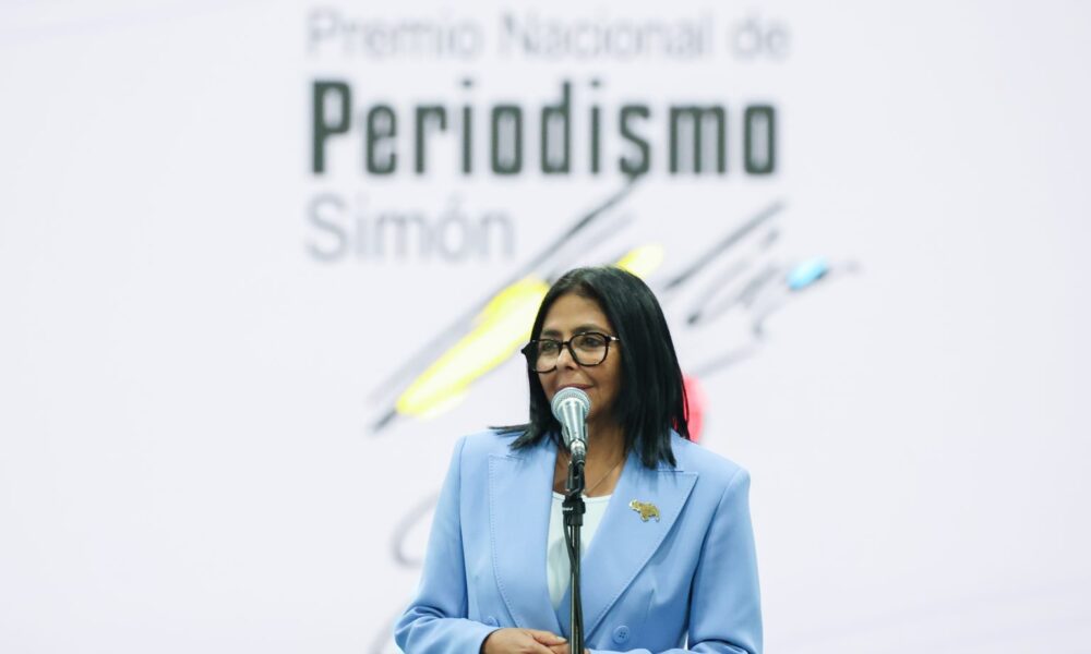 Presidenta Delcy Rodríguez lideró entrega del Premio Nacional de Periodismo Simón Bolívar 2026
