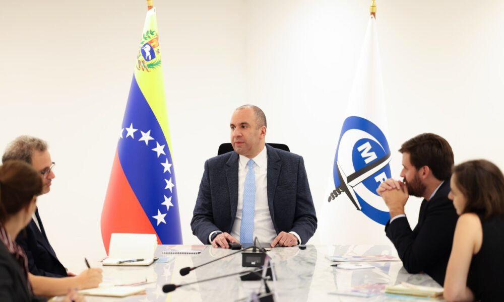 Fiscal Devoe sostuvo encuentro con delegación de Human Rights Watch