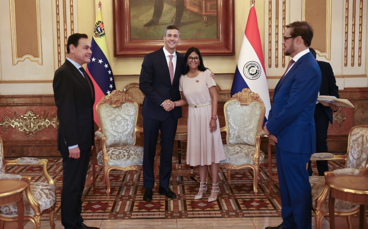 Presidenta Delcy Rodríguez recibe al mandatario de Paraguay Santiago Peña
