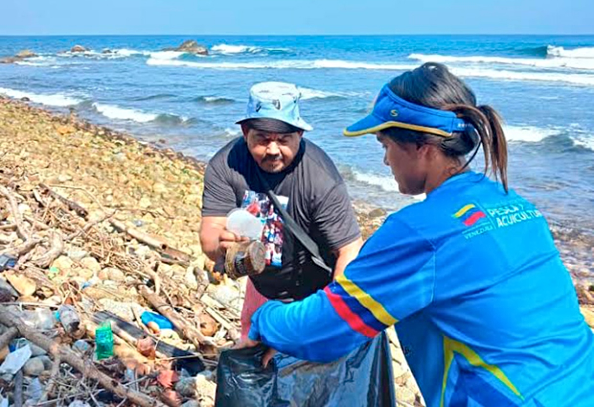 Recolectan más de 30 toneladas de desechos en costas venezolanas