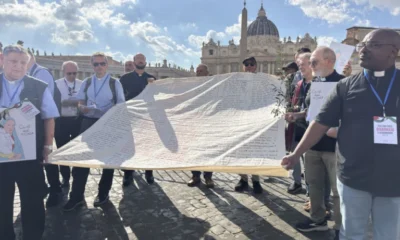 200 sacerdotes marchan en Roma contra el genocidio en Gaza