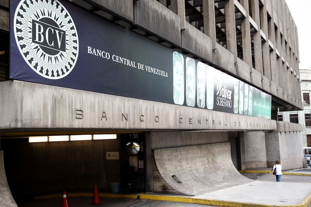 El acuerdo central, radica en estrechar la coordinación operativa entre las autoridades financieras y monetarias del Estado.