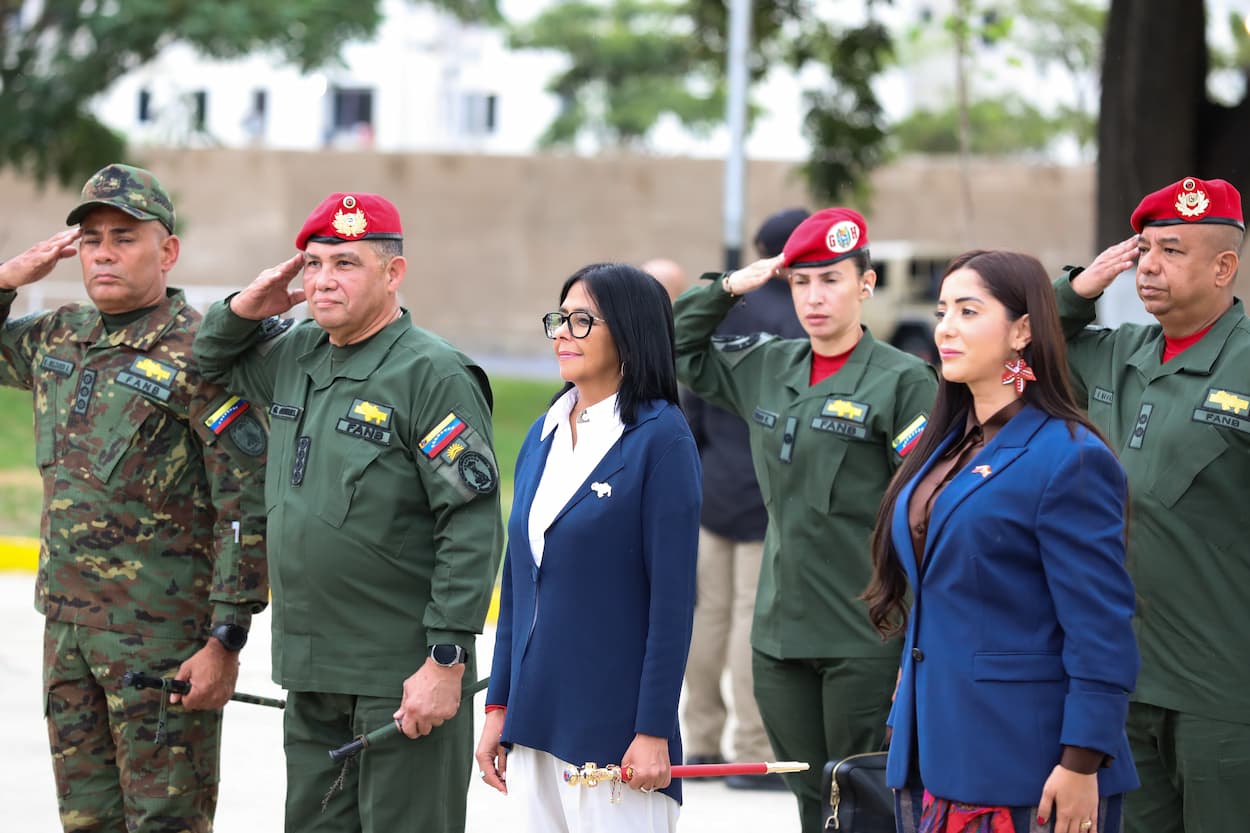 Entregan unidad de Emergencias e insumos en Aragua