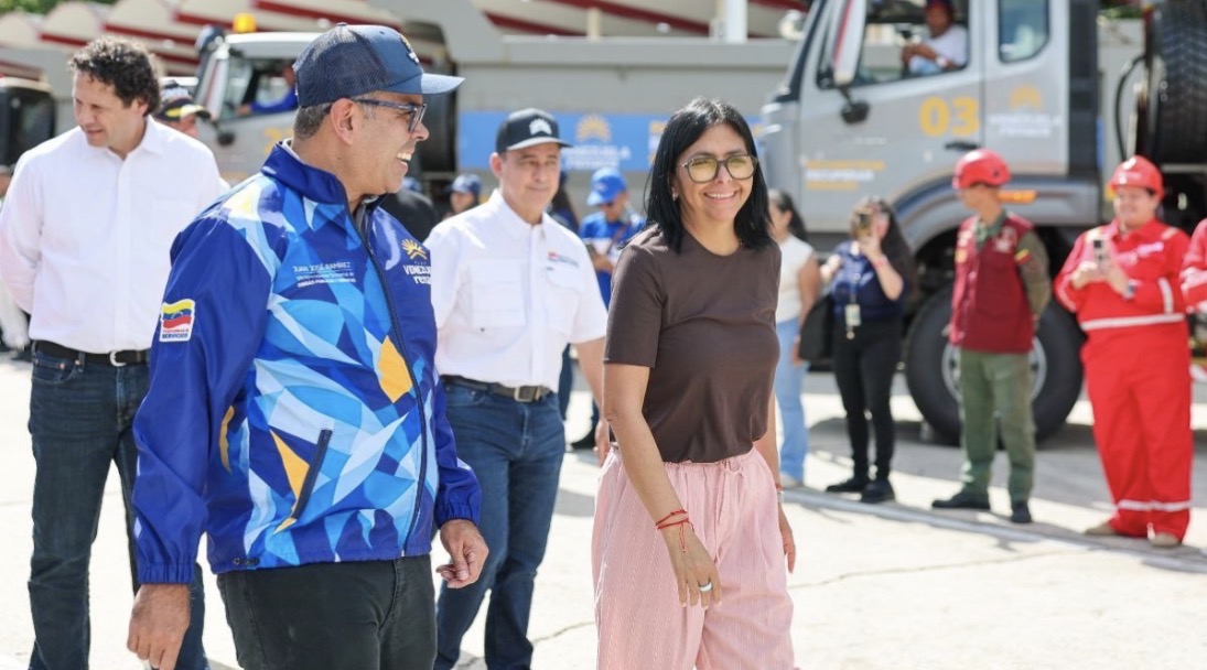 Presidenta entrega maquinaria y herramientas para fortalecer los servicios públicos