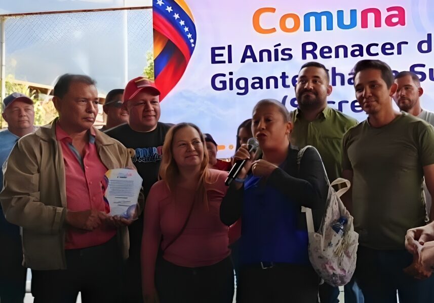 Durante la actividad, el mandatario destacó la asignación de montos equivalentes a hasta 10.000 dólares para impulsar iniciativas en el sector agroalimentario de la entidad.