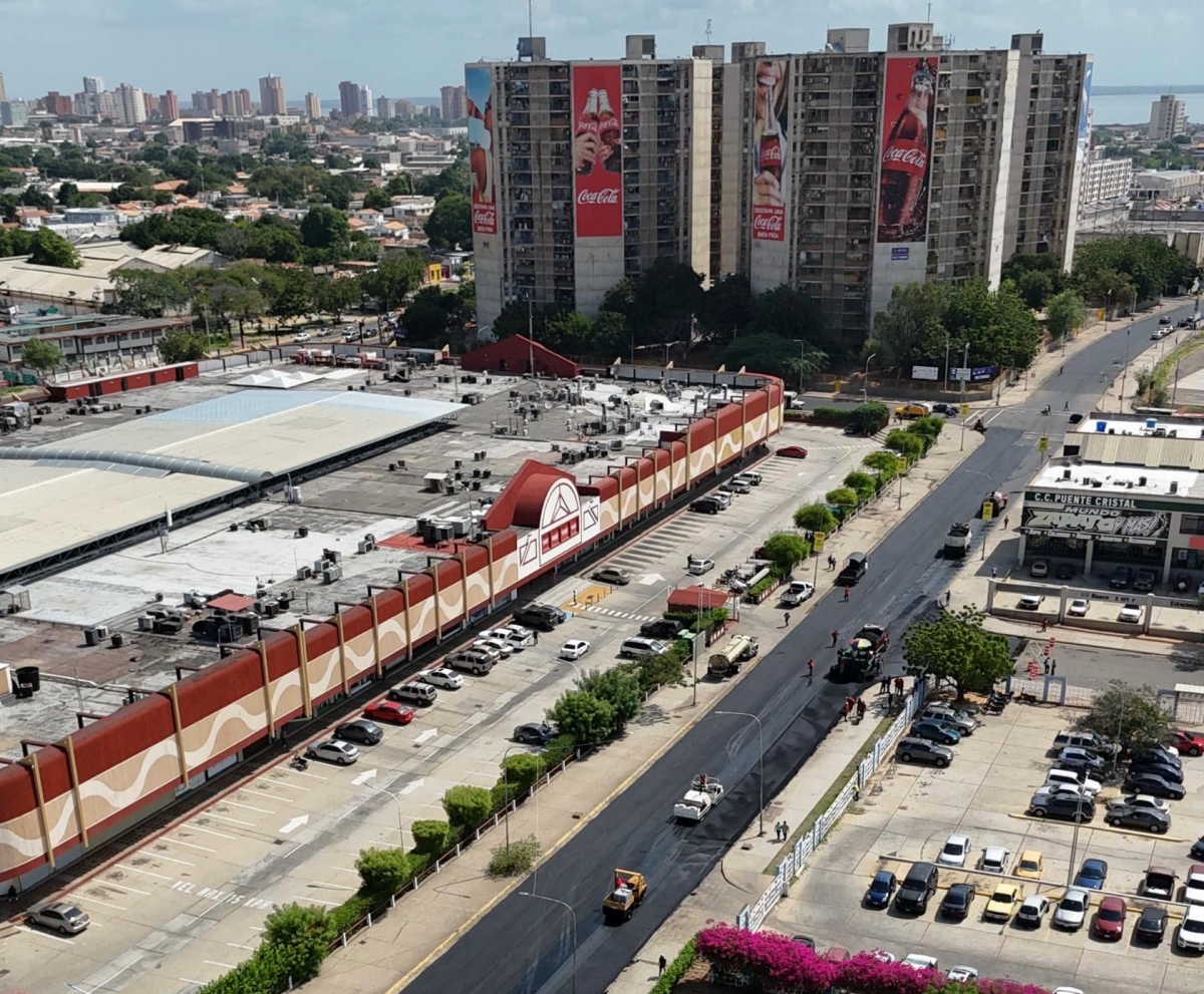 Rehabilitan cuatro kilómetros de vialidad en parroquia Chiquinquirá en Maracaibo