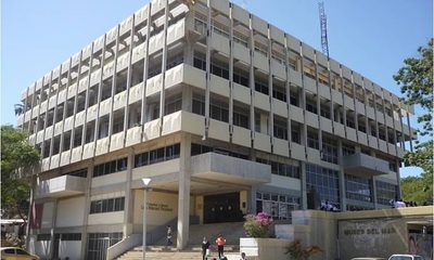 Entregaron un auditorio en la UDO núcleo Sucre