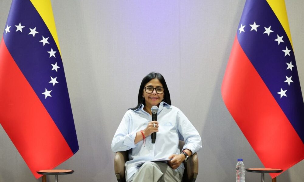 Venezuela recibe segundo buque con ayuda humanitaria de China