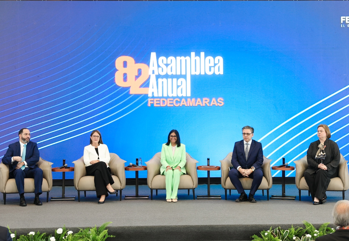 Presidenta Rodríguez participa en instalación de la 82.ª Asamblea Anual de Fedecámaras