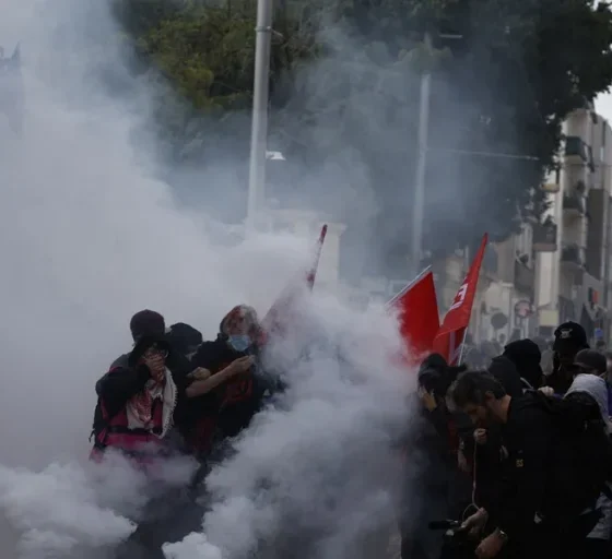 215 estudiantes resultan heridos en Francia durante oleada de protestas