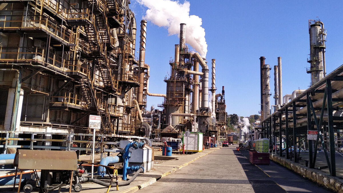 Investigan refinería Aconcagua por contaminación ambiental en Chile