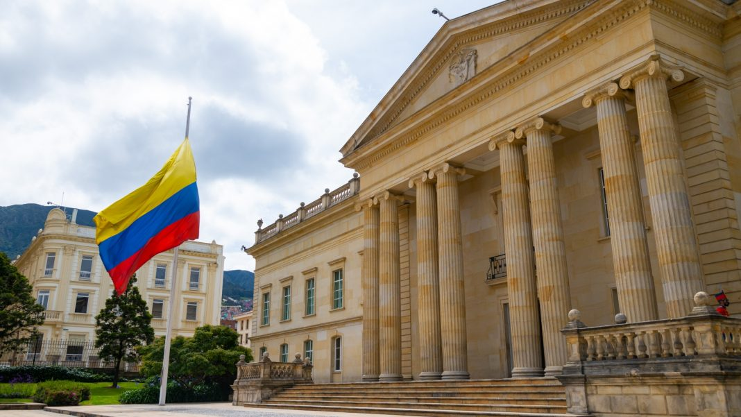 Gobierno de Colombia anuncia su retiro oficial del Grupo La Haya