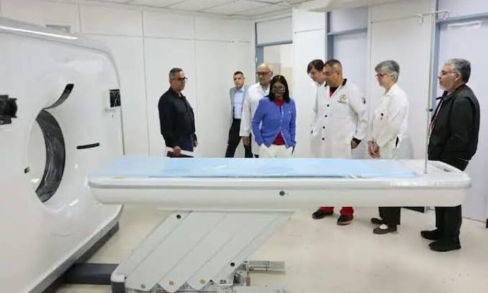 Presidenta inspeccionó avances en rehabilitación del Hospital Vargas en Caracas