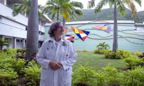 Vicepresidenta Isabel Iturria destaca fortalezas del sistema de salud público con más de 440 mil cirugías este año
