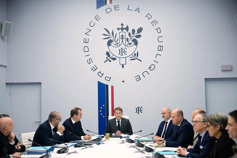 Macron anuncia restricciones a las manifestaciones en Francia