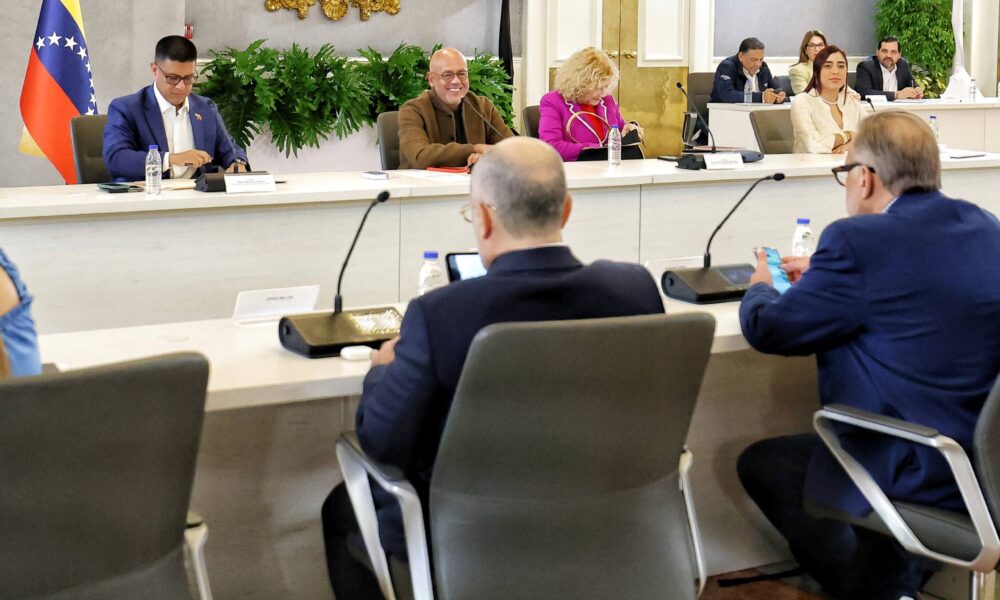 Inicia tercera fase de diálogo entre el Gobierno y la AN de 2015
