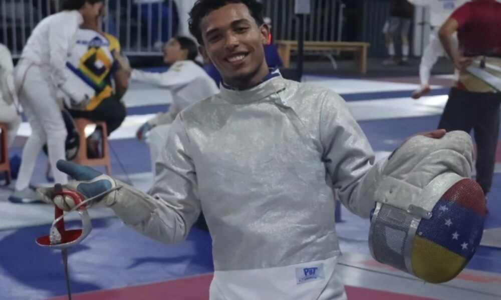 Eduar Bru conquista oro en Suramericano de Esgrima